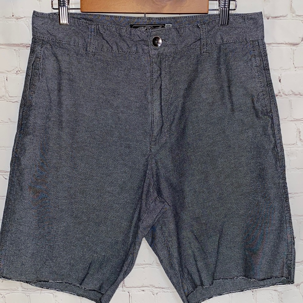Retrofit  Gray Shorts Size 32
